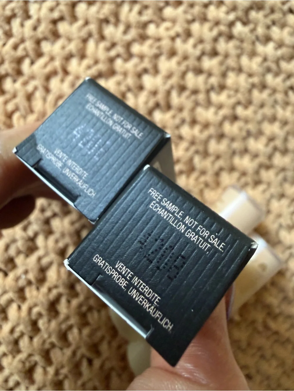 Gucci Éternité De Beauté Foundation - medium fair 220W 2 pack